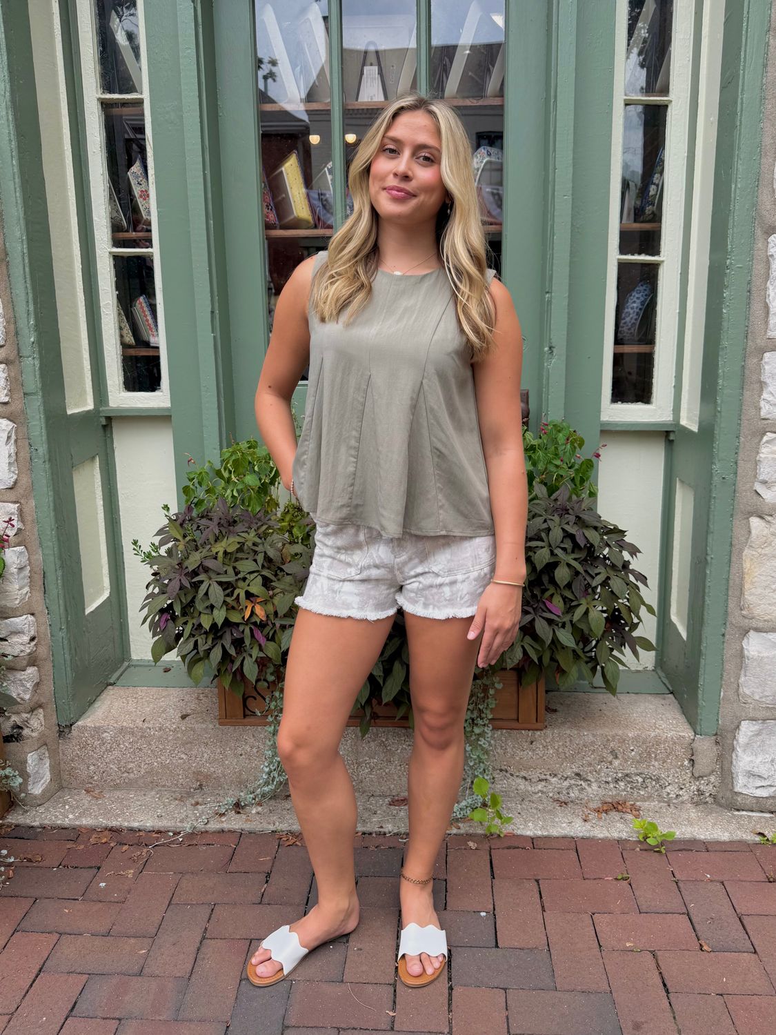 The Willow Blouse - Olive