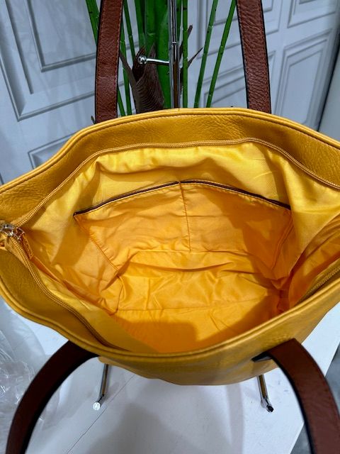 Tote Mustard
