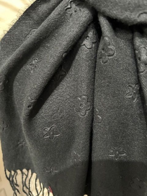 Flower black