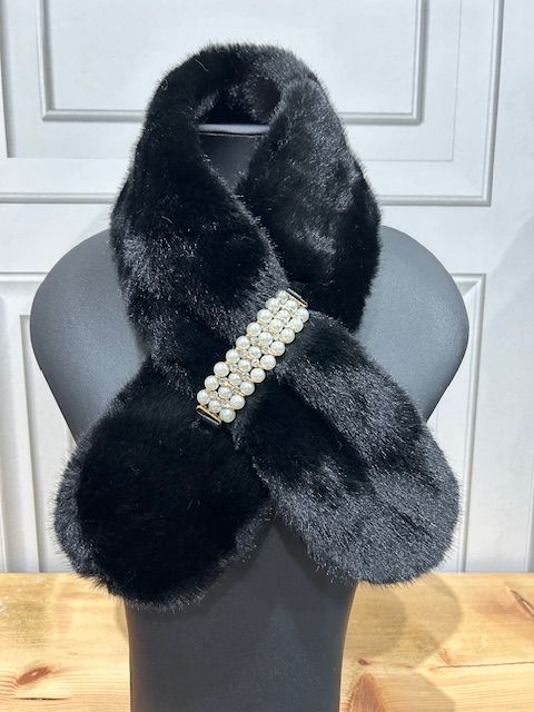 COLLAR BLACK