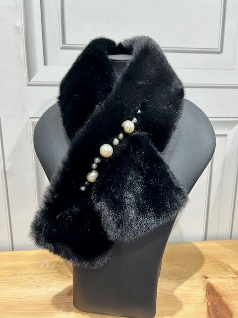 COLLAR BLACK