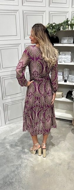 Delphine plum