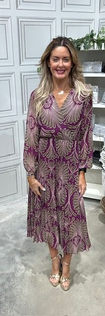 Delphine plum