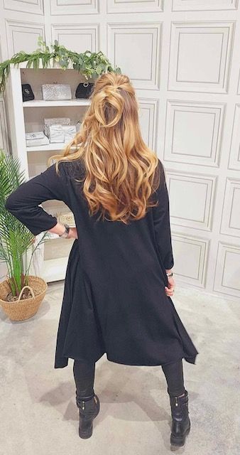 Bloom black