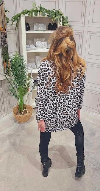 Leopard white