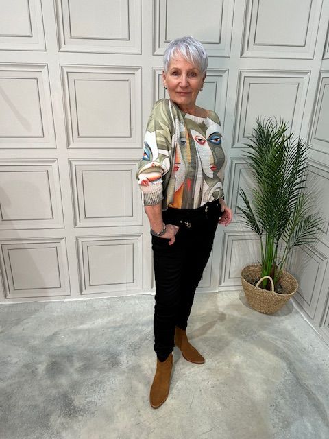 Face khaki