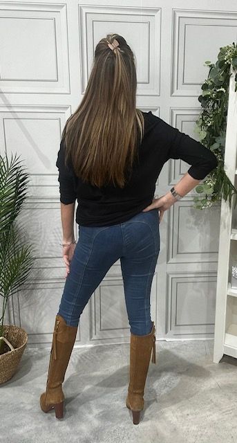 Lily black