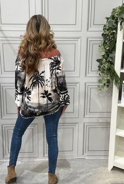 Palm black