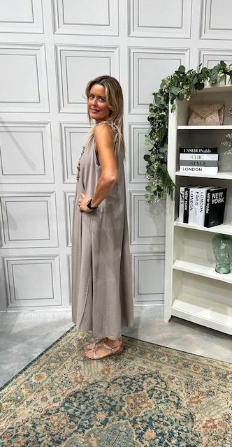 Krystal taupe