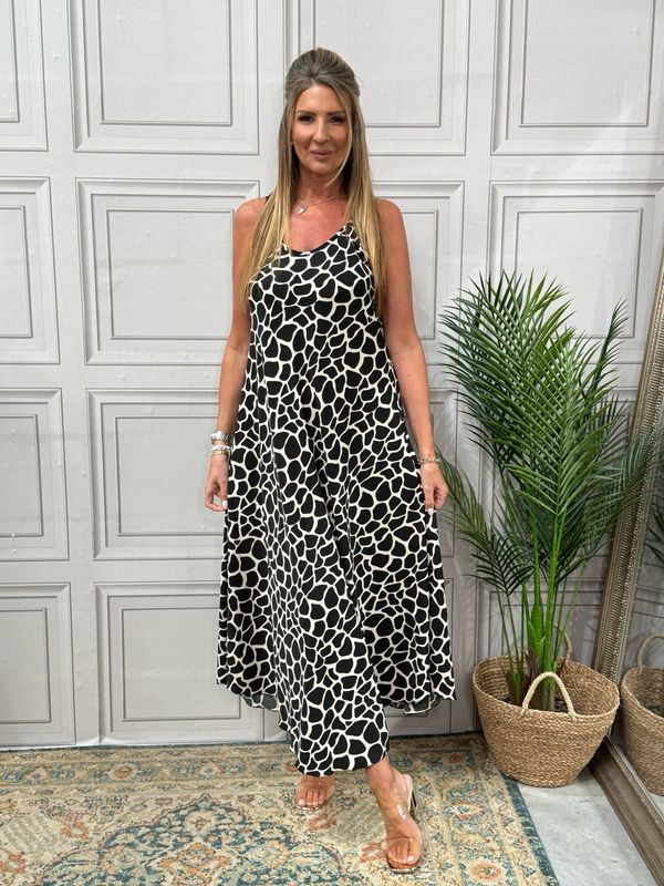 Aubrey Giraffe Print
