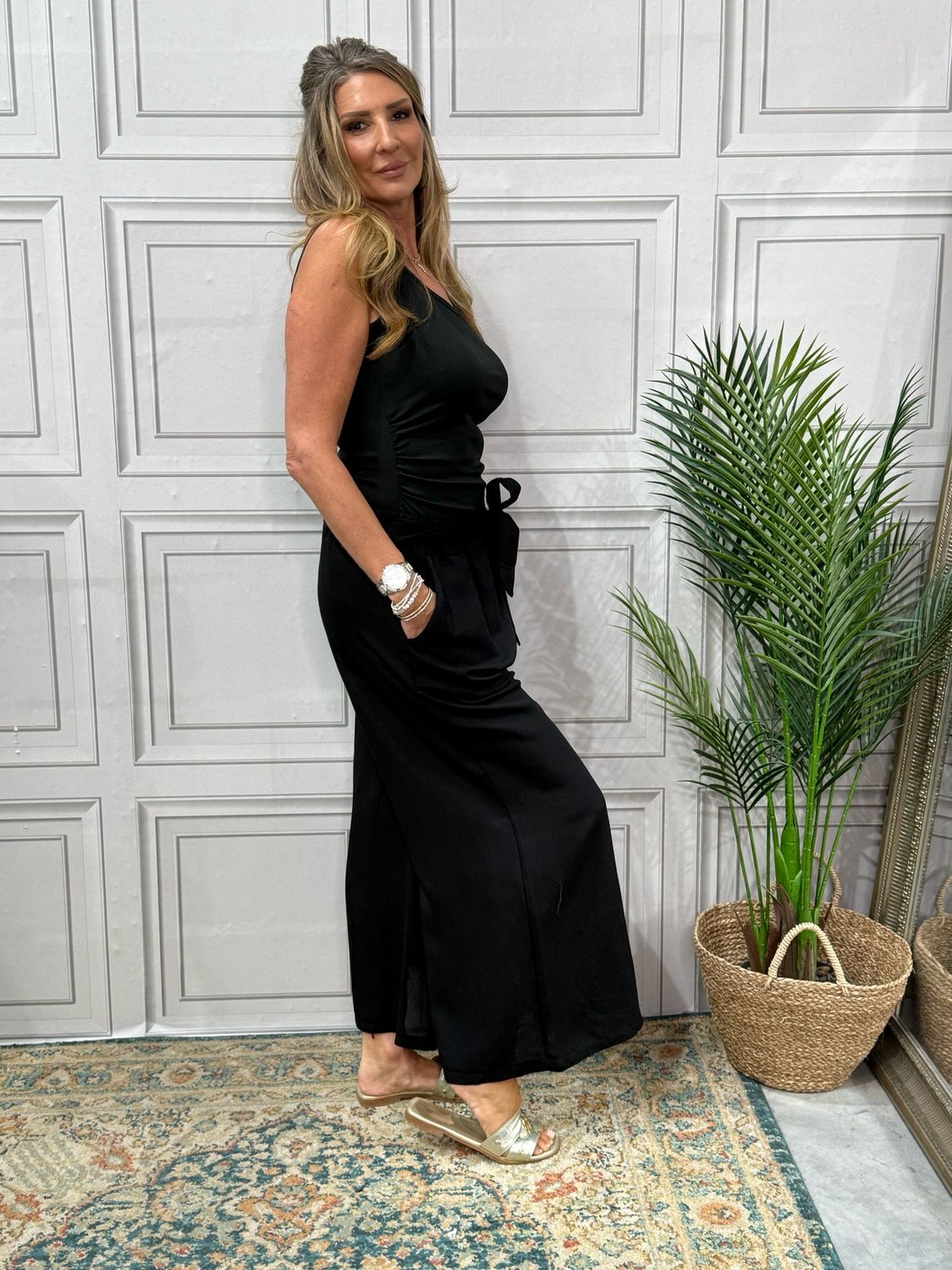 Flare Black