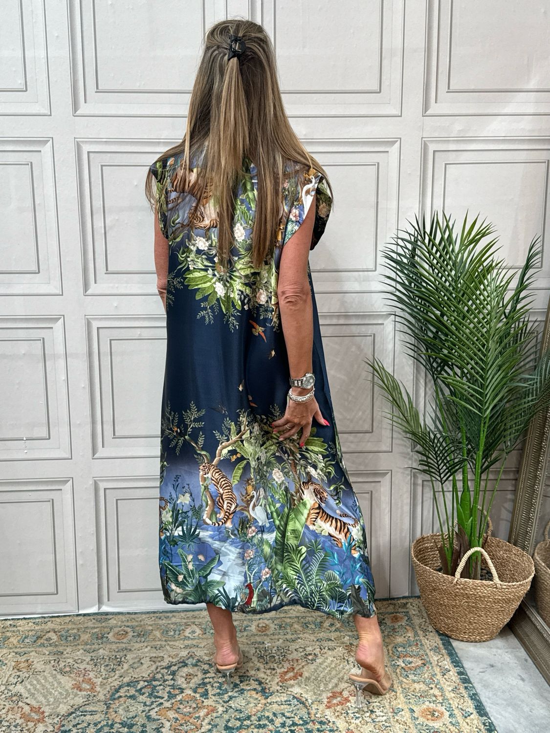 Zuri Navy