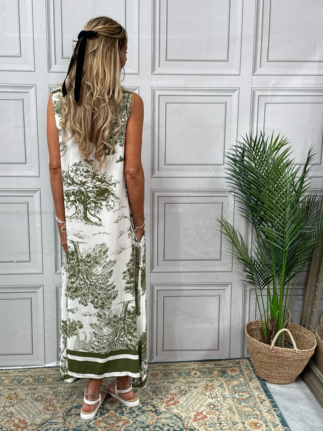 Mya Khaki