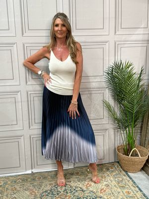 Faye Navy Metallic