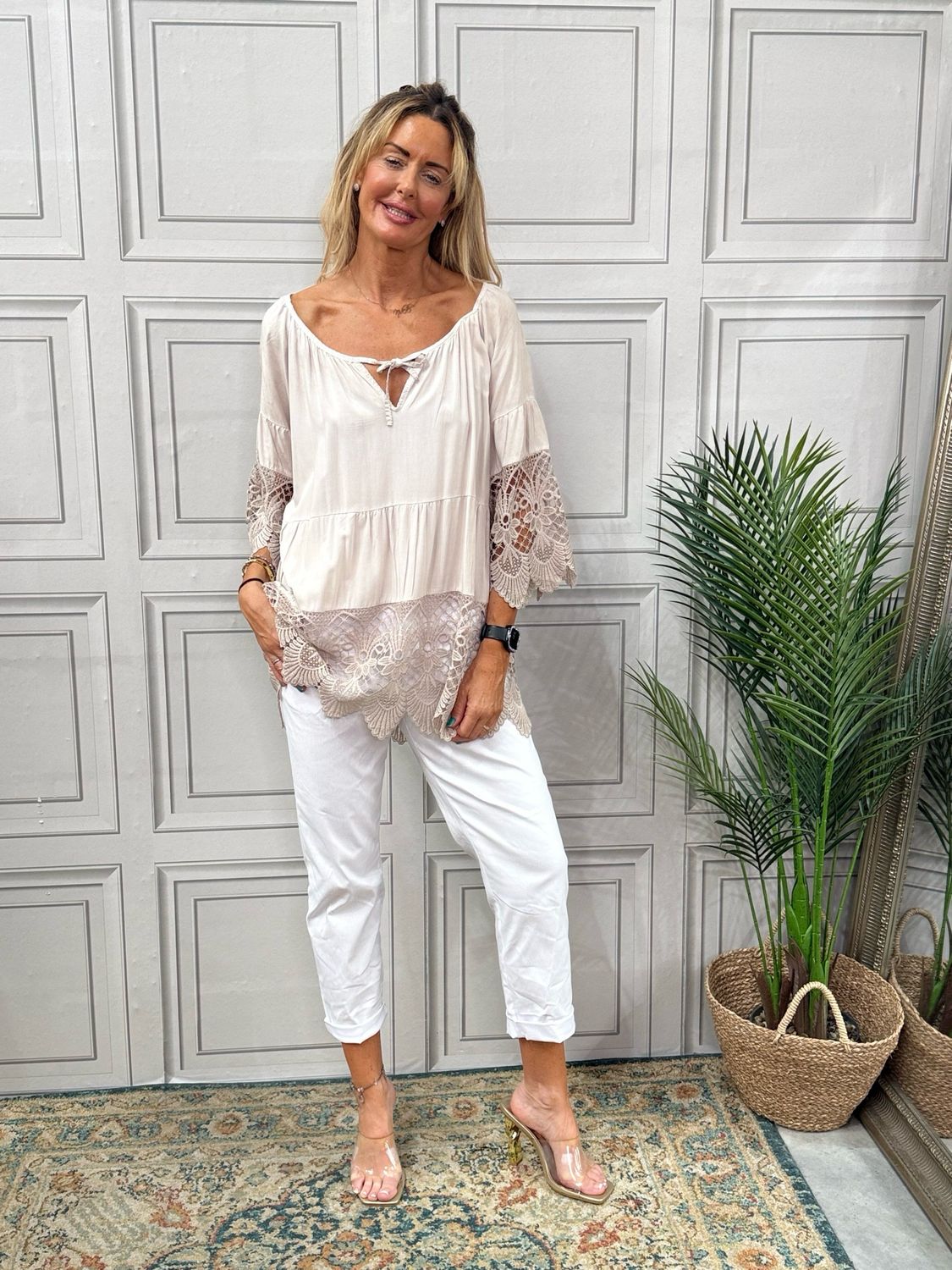 Barbs Beige