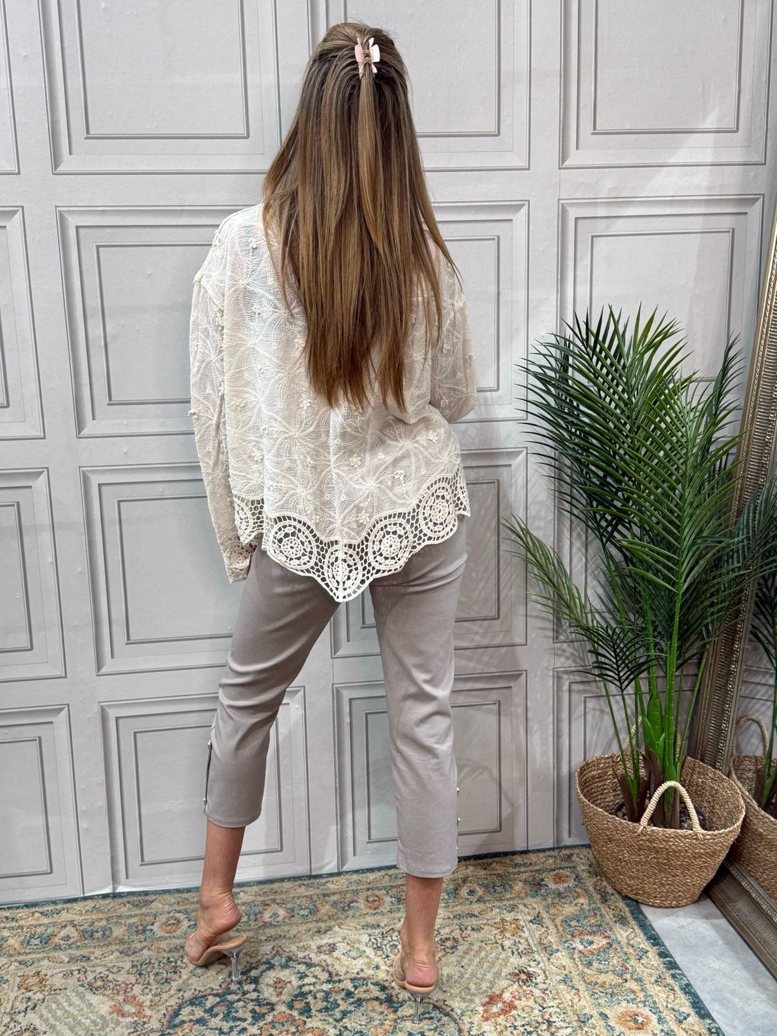 Annette Beige