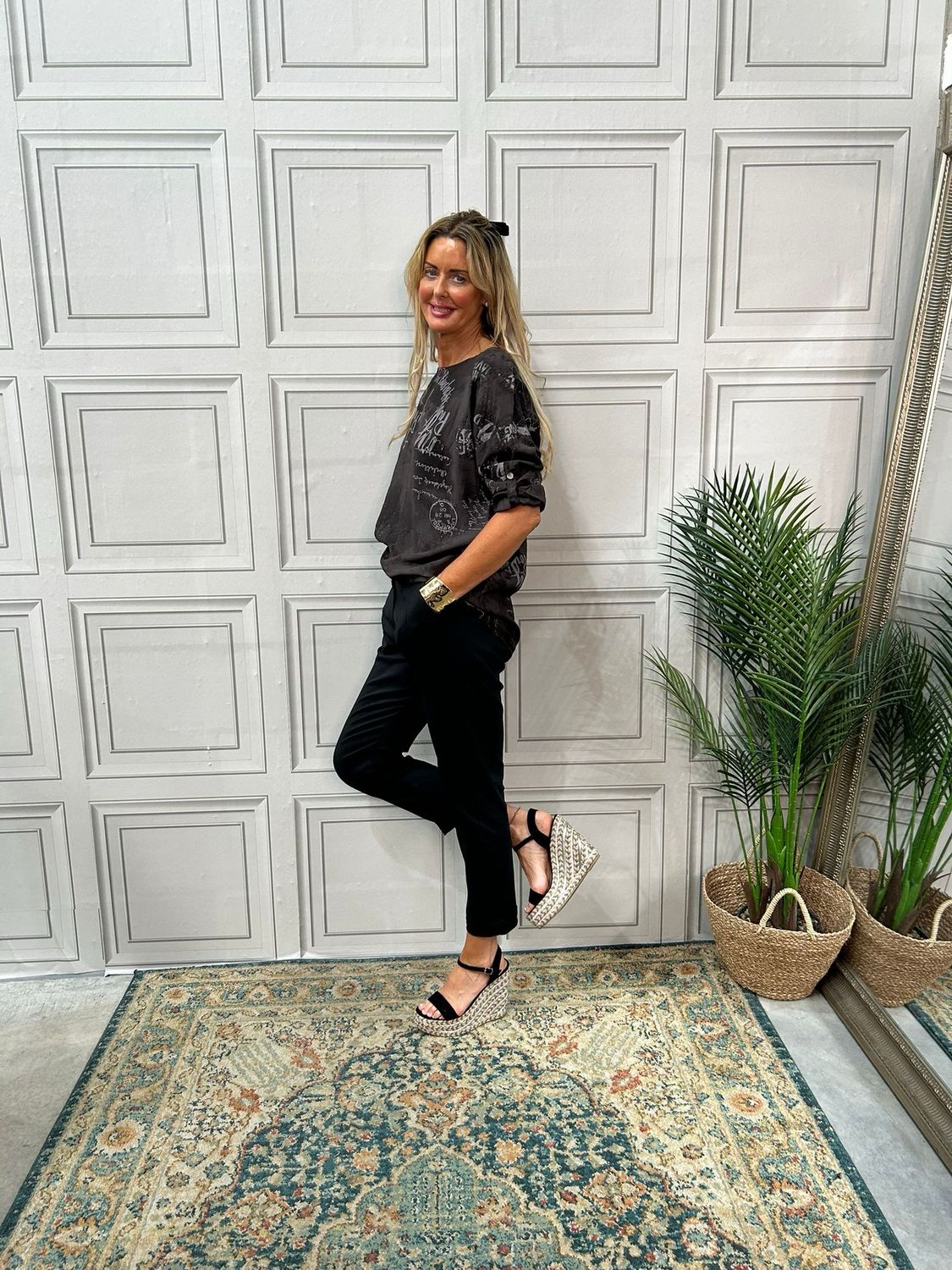 Anna Black Grey