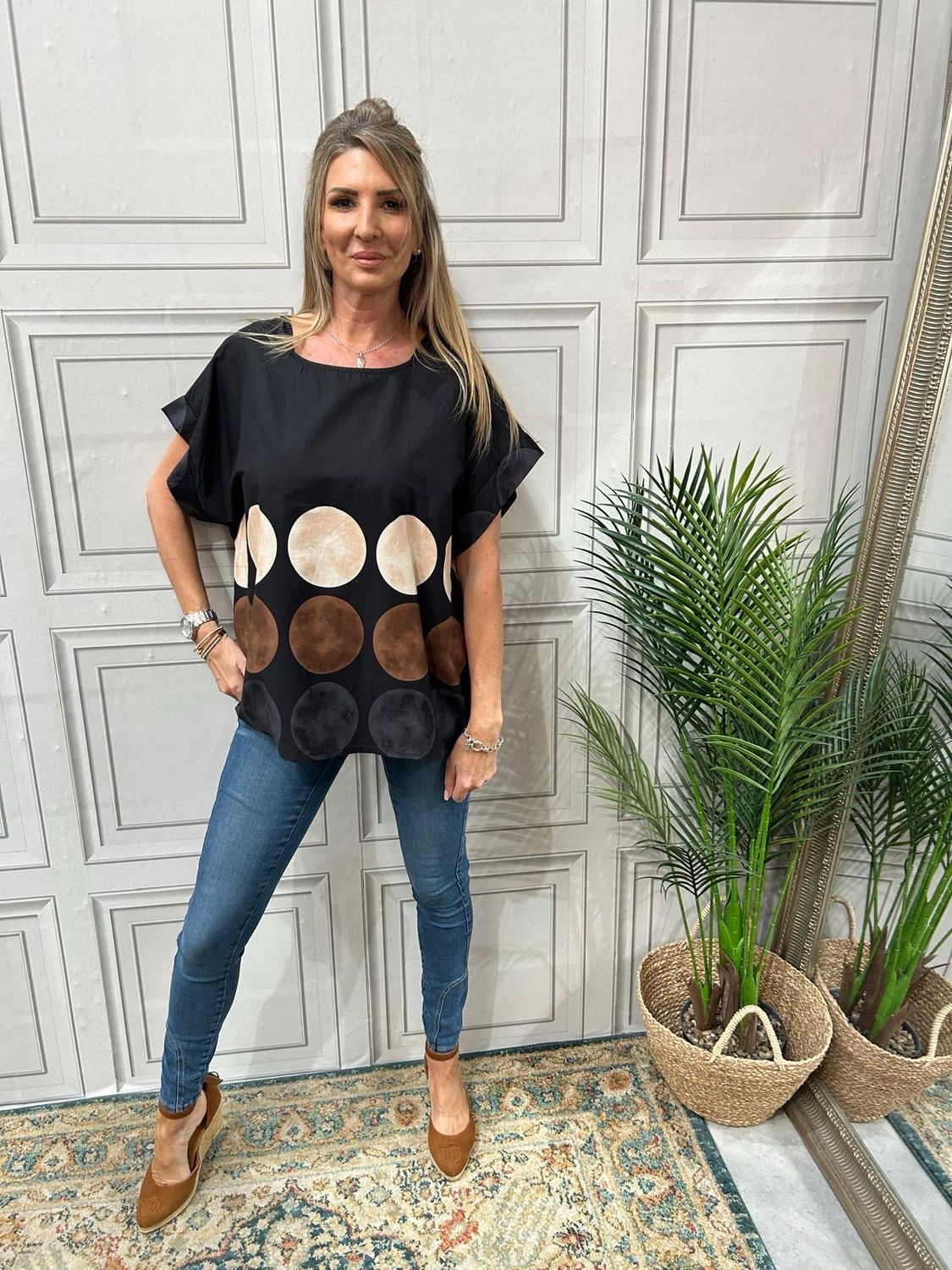 Retro Dot Black