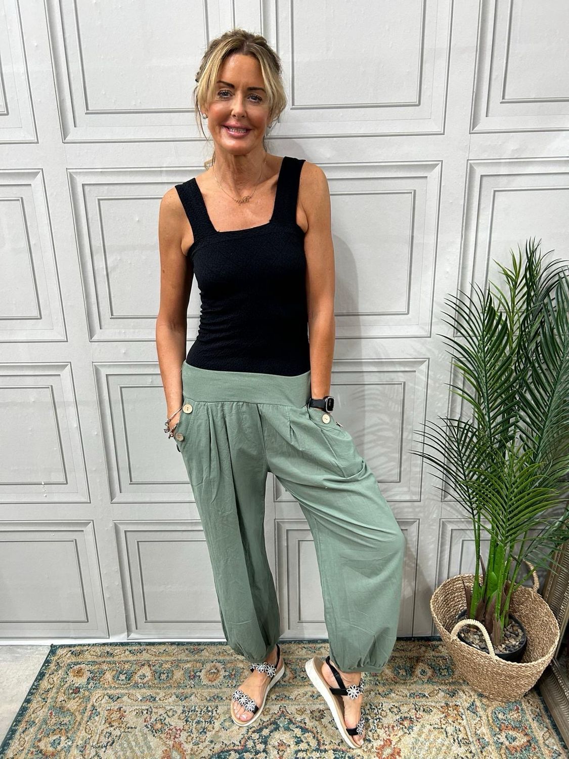 Emilia Khaki