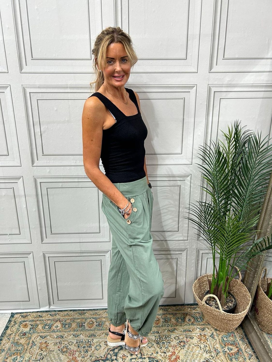 Emilia Khaki