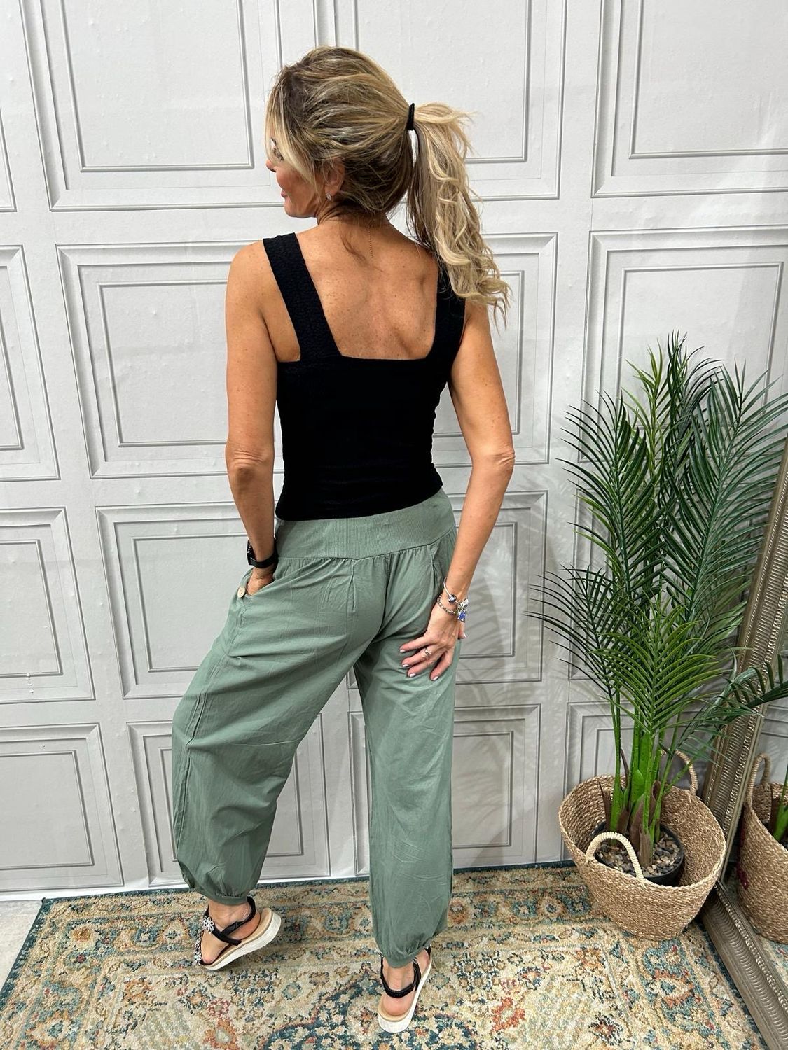 Emilia Khaki