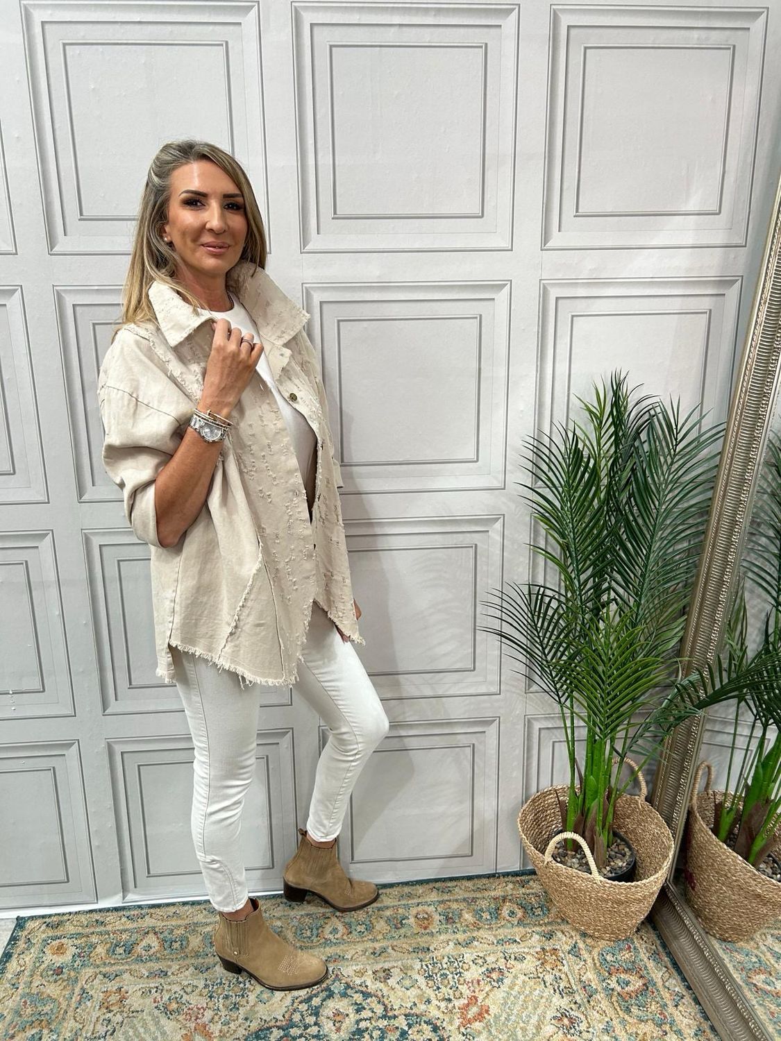 Nia Beige