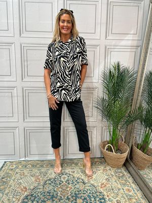 Clara Black Animal