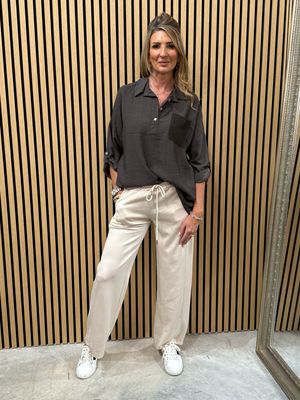 Ava Smock Shirt Chocolate