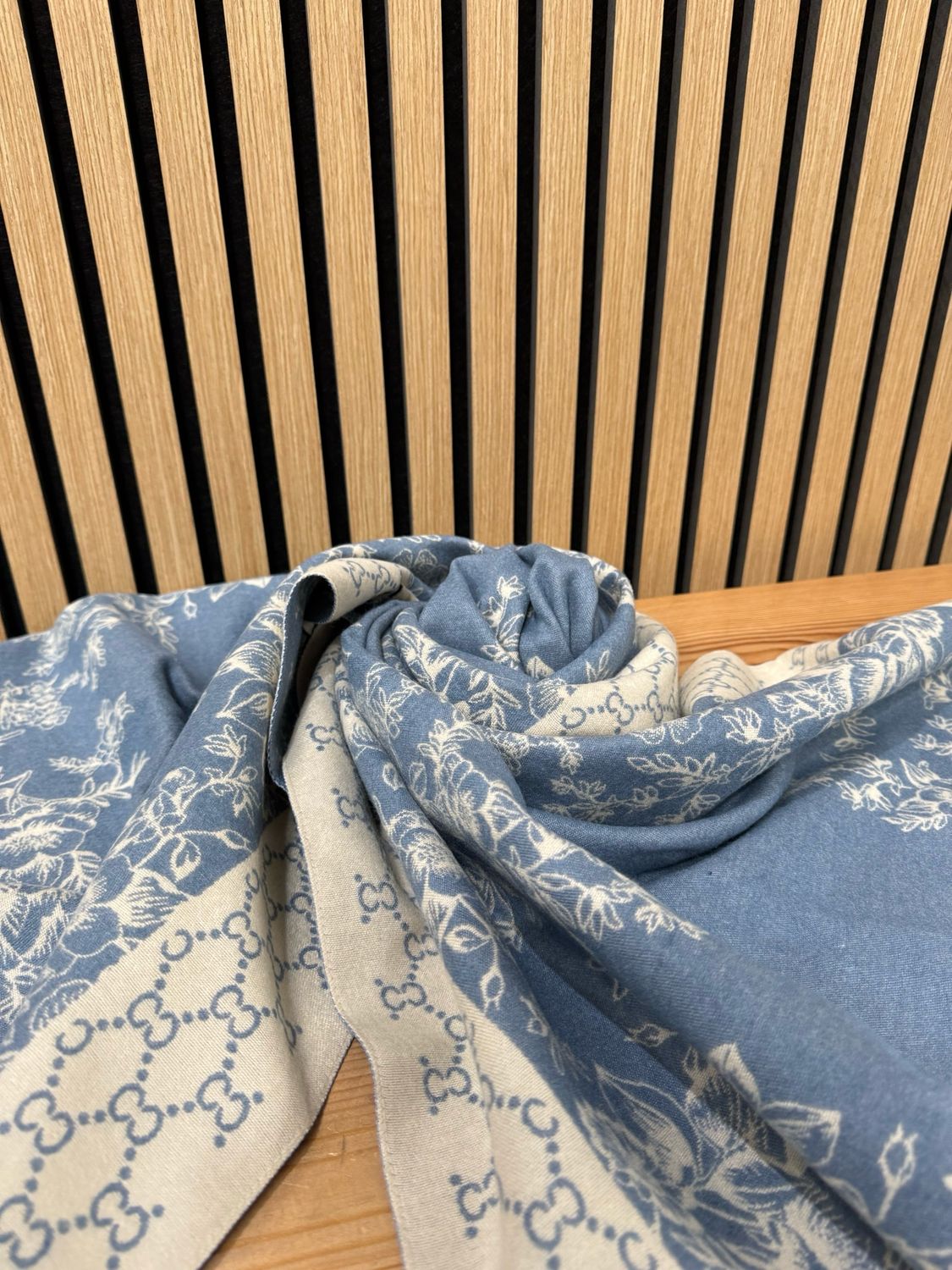 Reversible Blue Floral &amp; Chain Print Scarf
