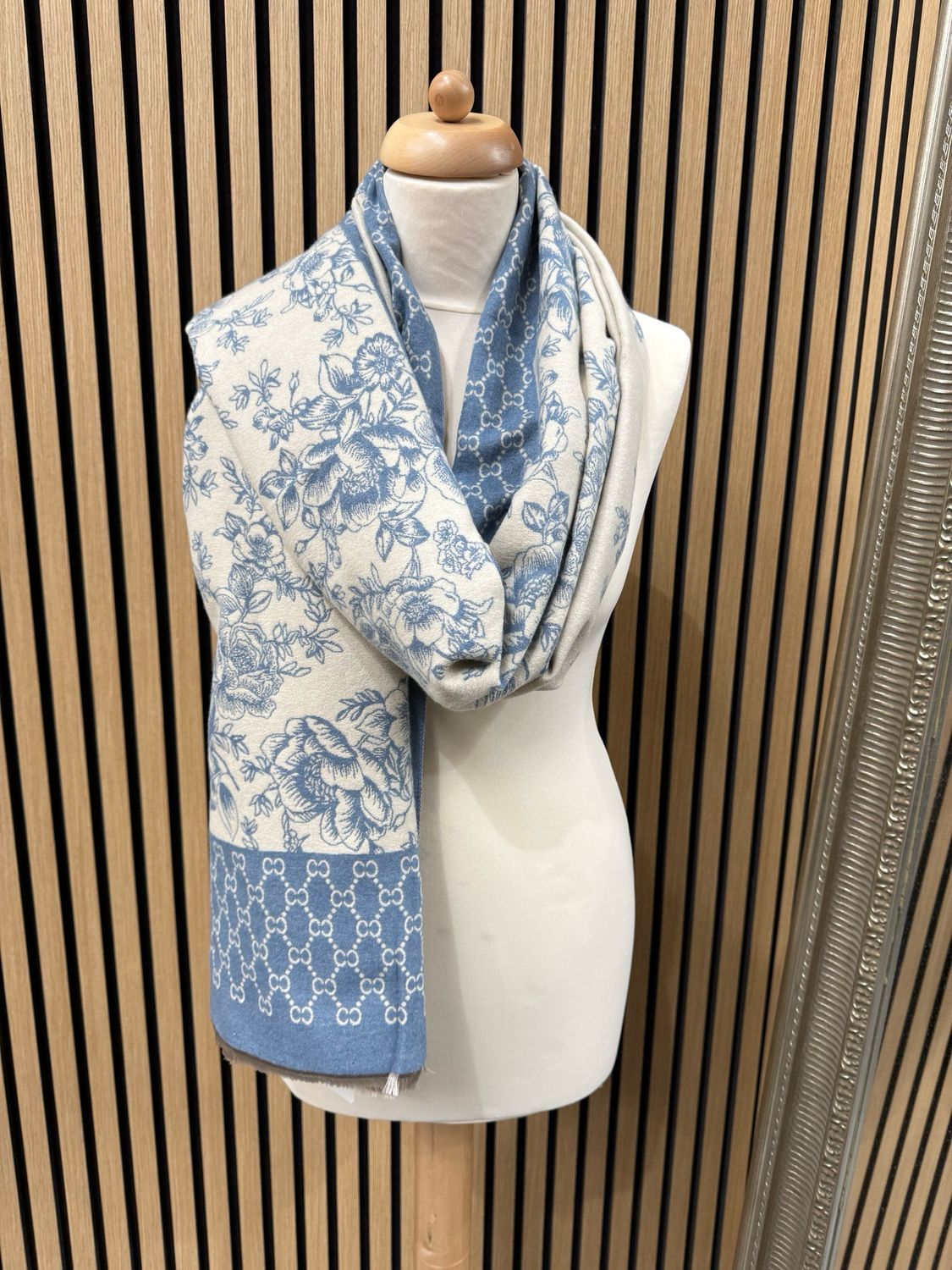 Reversible Blue Floral &amp; Chain Print Scarf