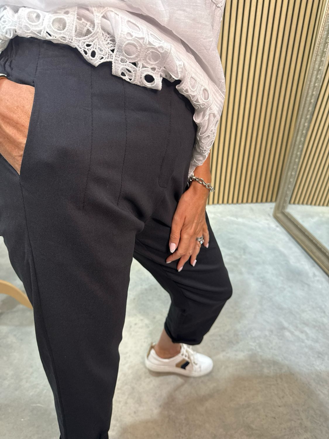 Magic Trousers Black (18-24)