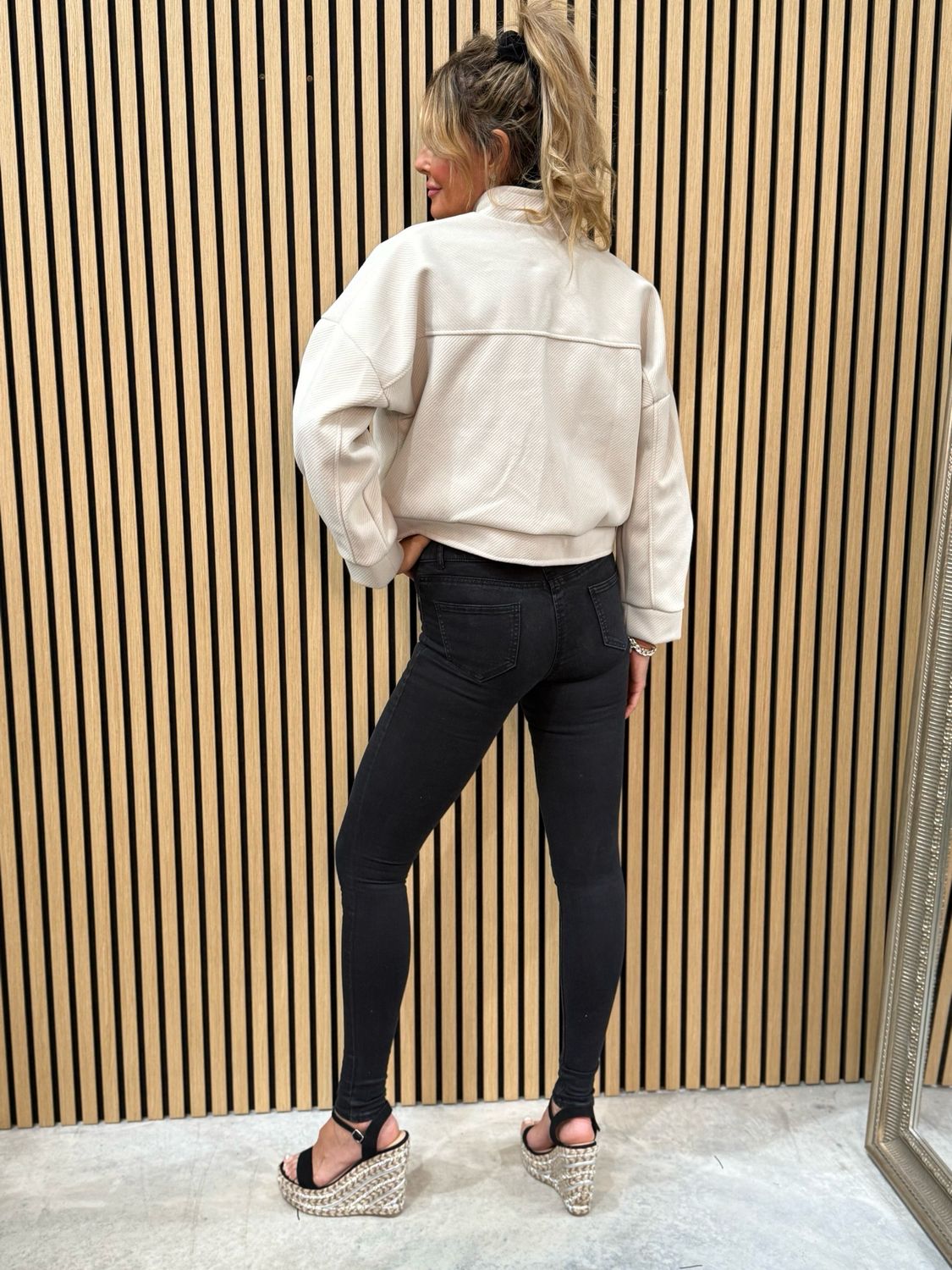 Aurelia Cropped Jacket Cream