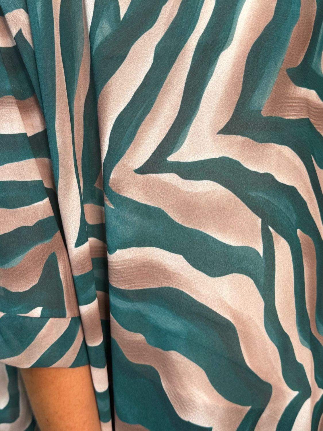 Serafina Flowing Layered Batwing Top Green &amp; Taupe