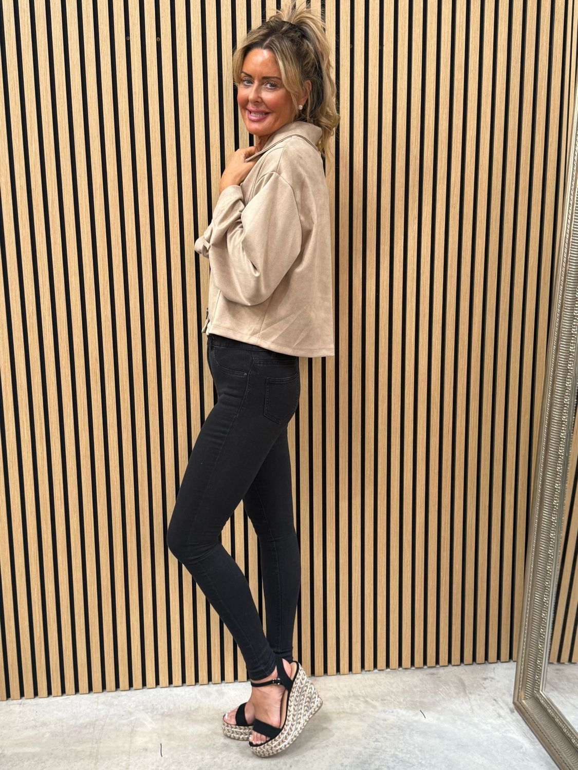 Harper - Double Breasted Cropped Jacket Beige