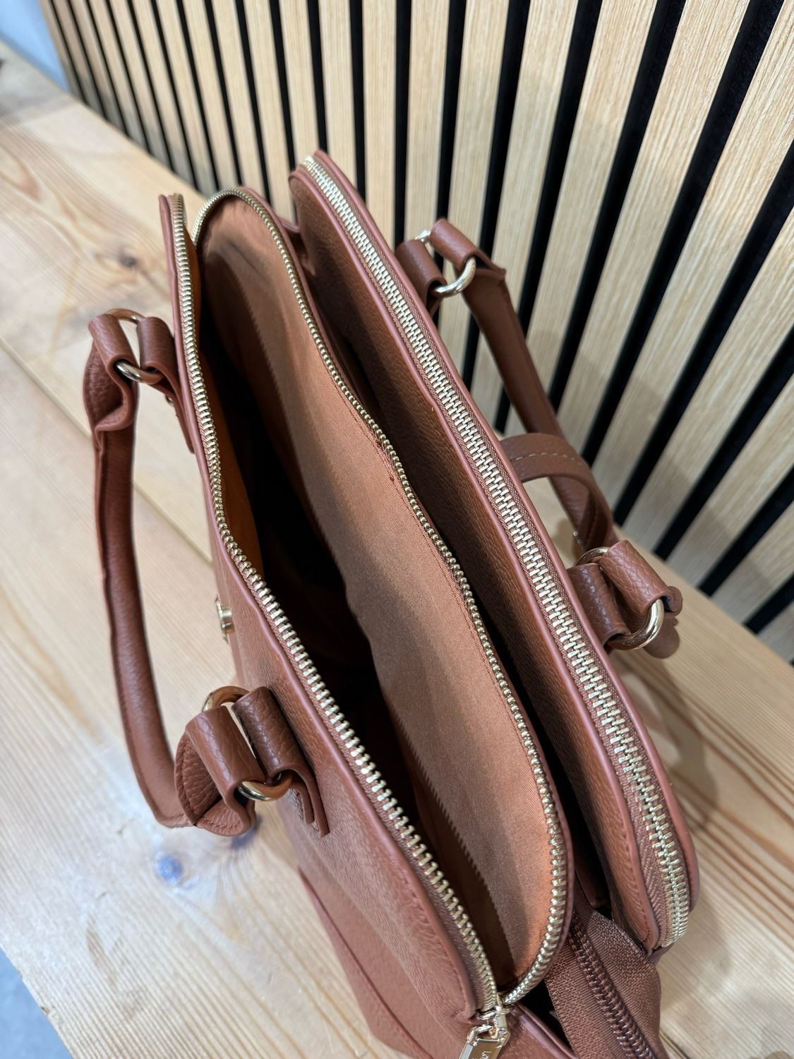 Zathira - Classic Tan Handbag