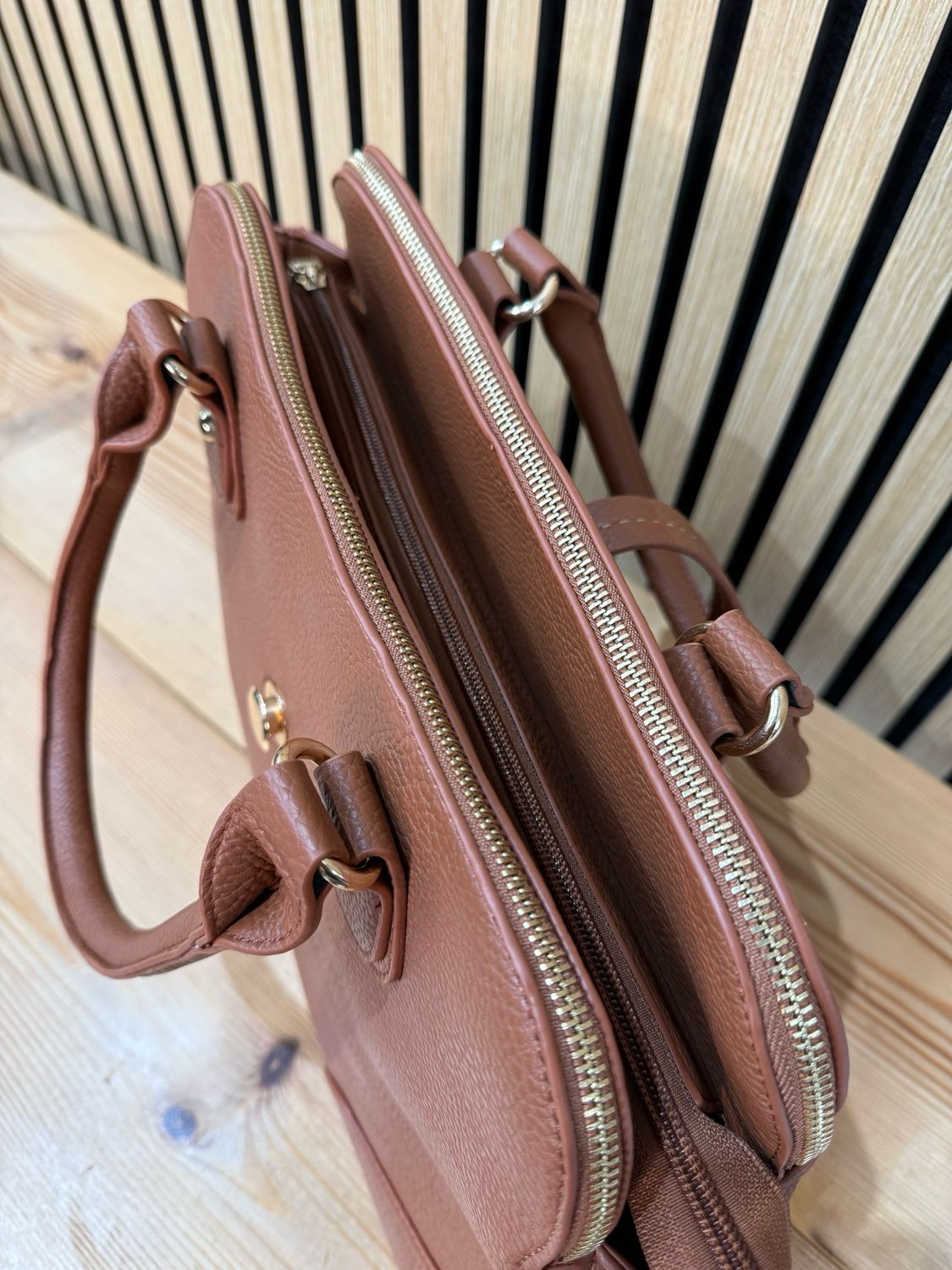Zathira - Classic Tan Handbag