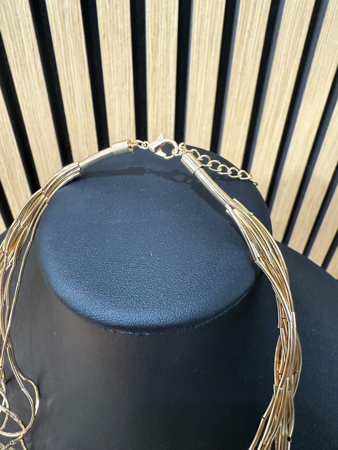 Molly - Abstract Loop Necklace Gold