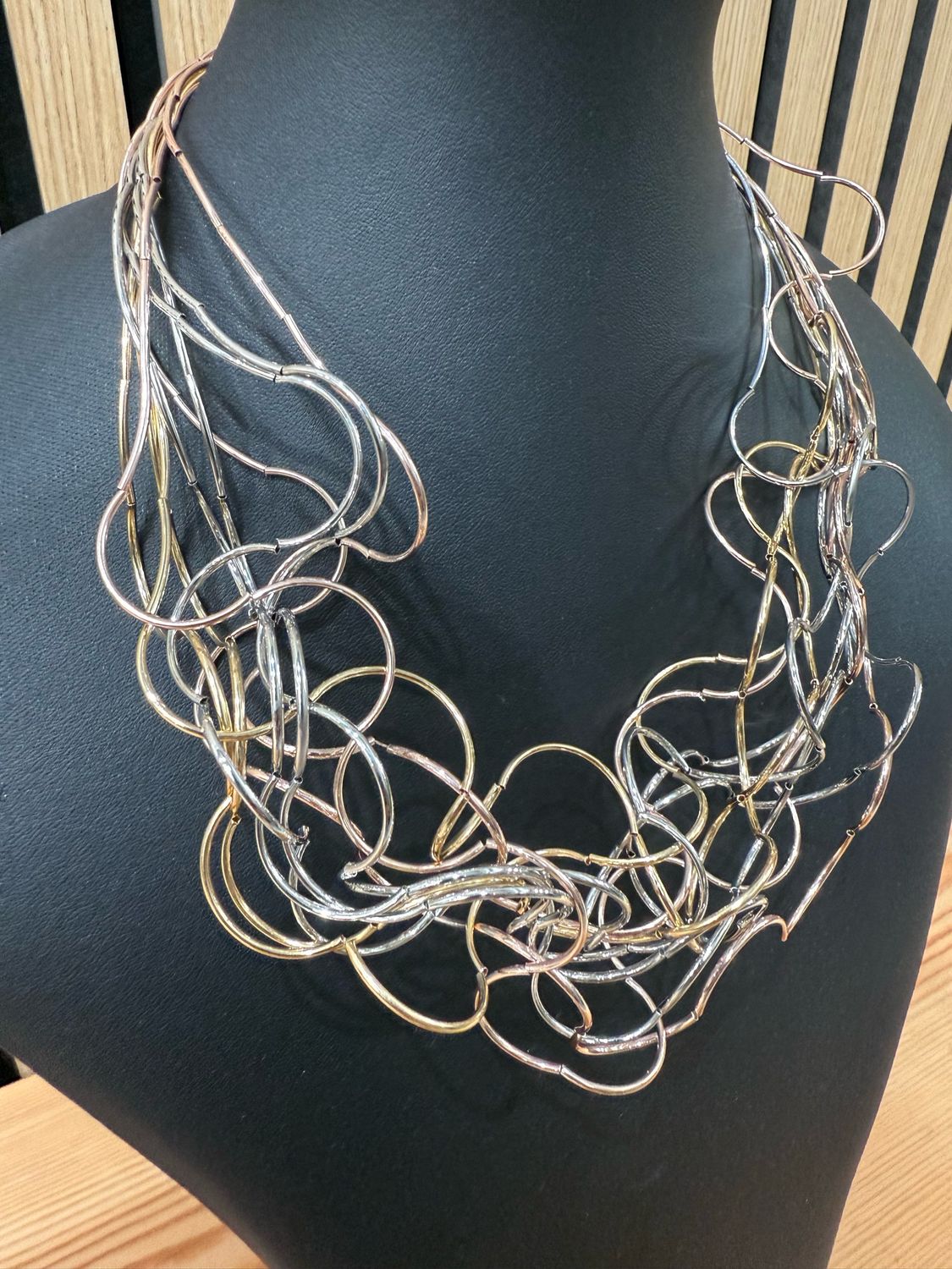 Molly - Abstract Loop Necklace Silver &amp; Gold