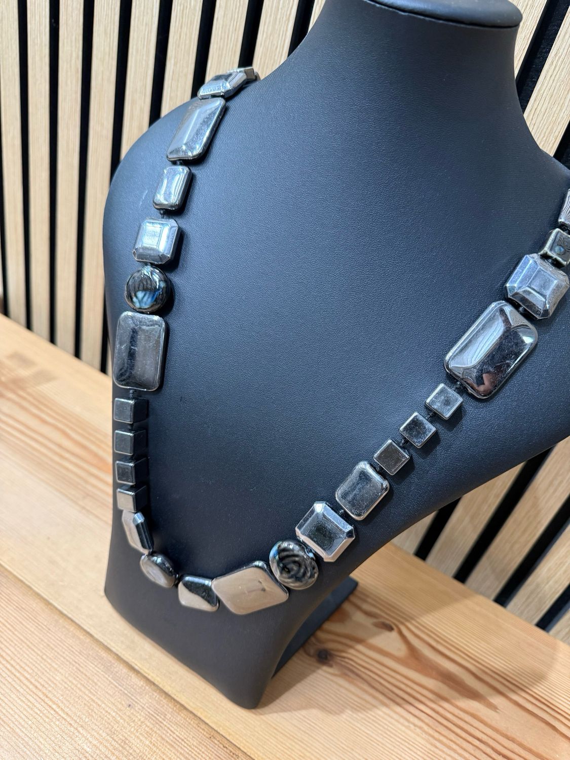 Cindy - Geometric Bead Necklace Gunmetal