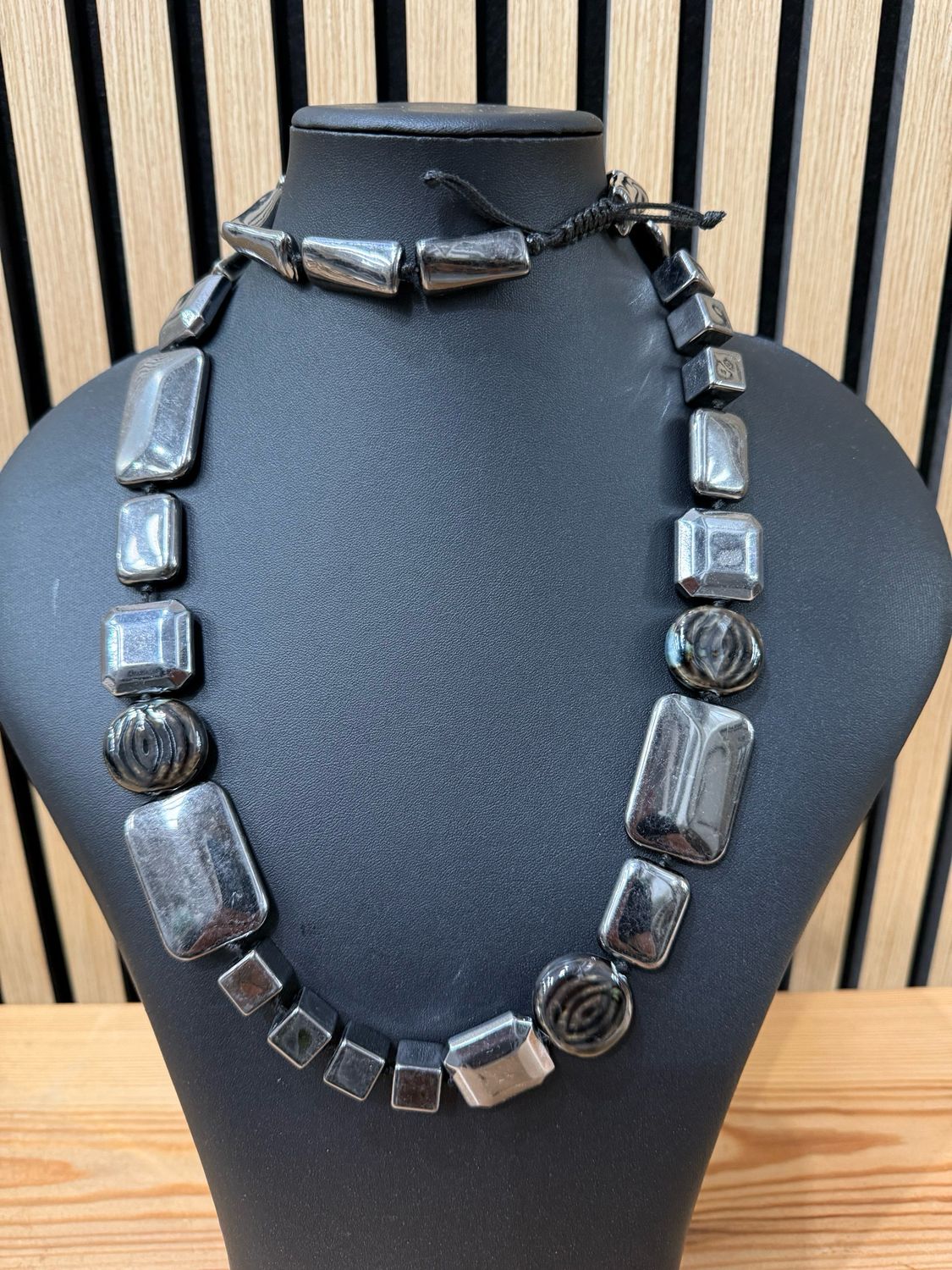 Cindy - Geometric Bead Necklace Gunmetal