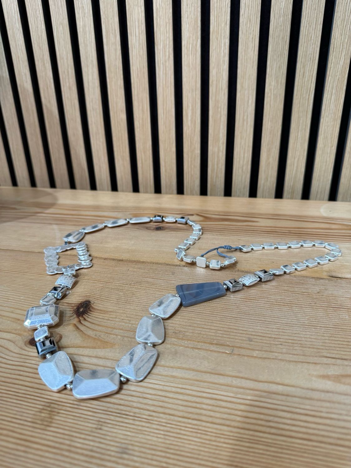 Maeve - Geometric Necklace Silver &amp; Grey