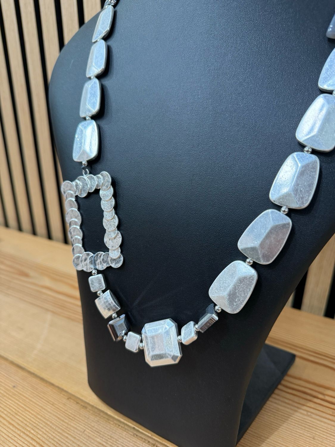 Maeve - Geometric Necklace Silver &amp; Grey