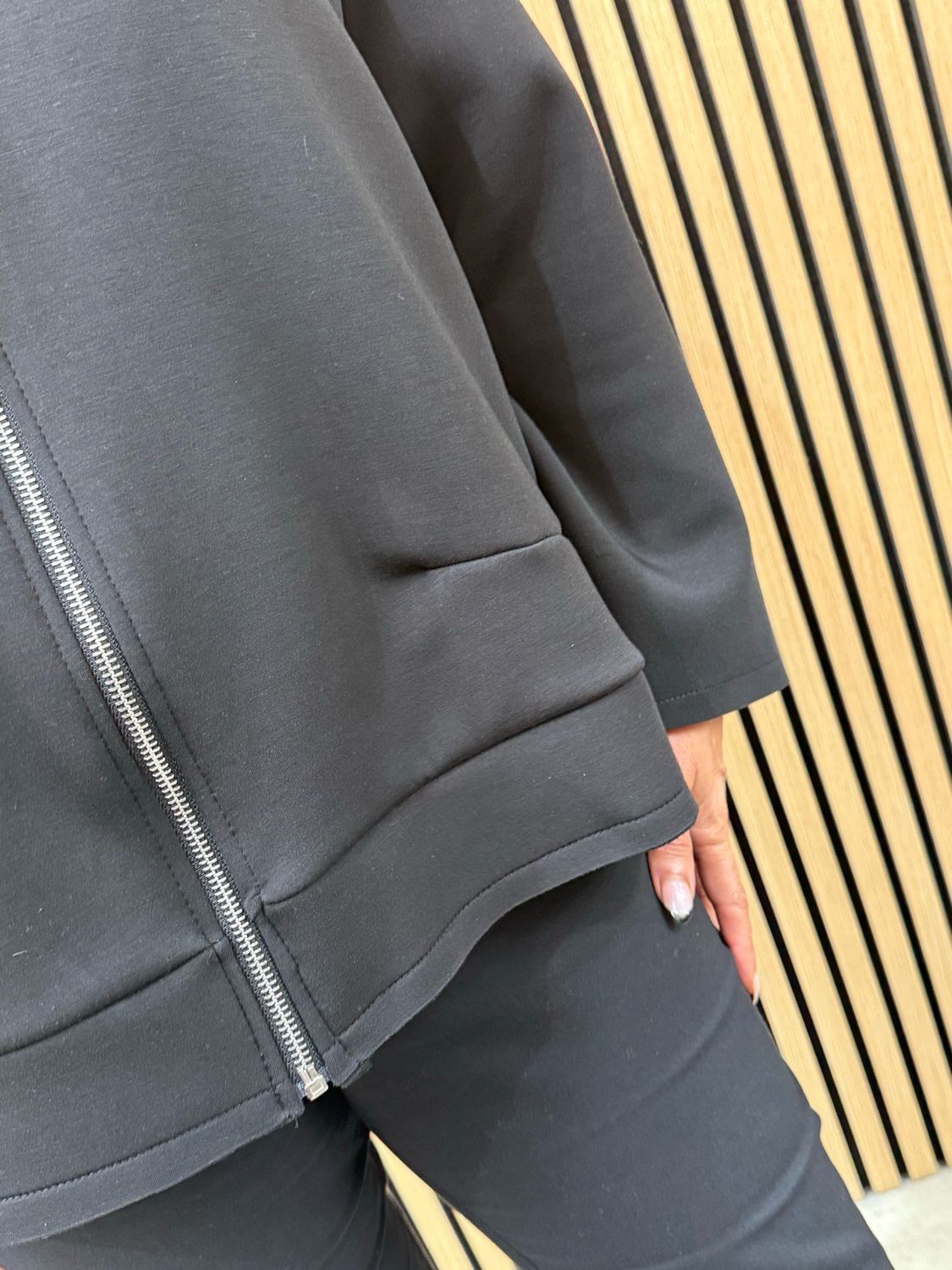 Pippa - Relaxed Zip Hoodie Black