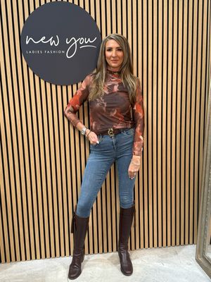 Abstract Print Mesh Top Rust
