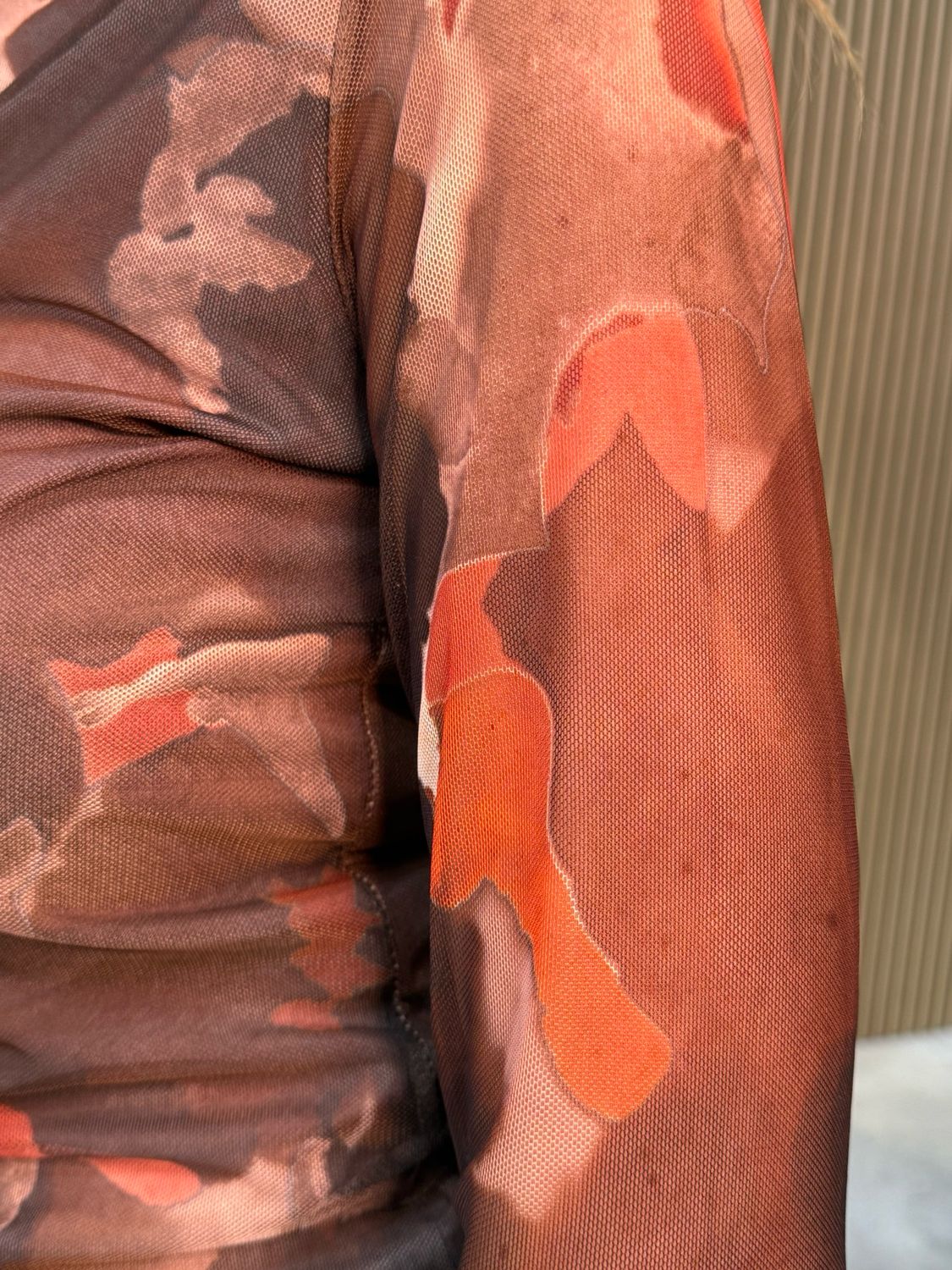 Abstract Print Mesh Top Rust