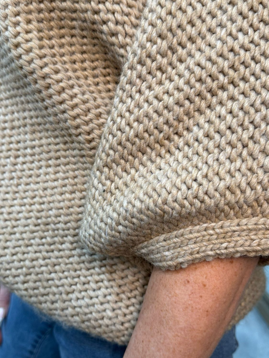 Chunky Knit V-Neck Jumper - Camel