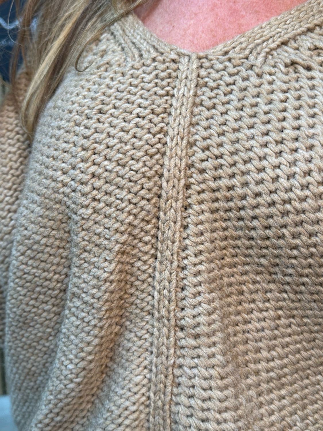 Chunky Knit V-Neck Jumper - Camel