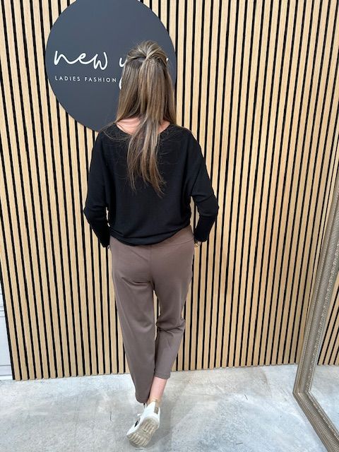 Kira Taupe