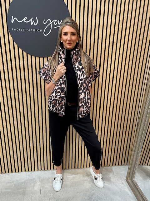 Chrissy Sleeveless Coat - Animal Print