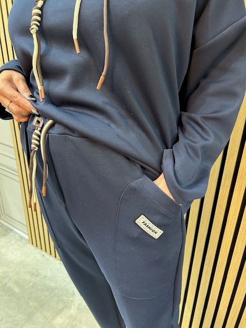 Polly  Navy